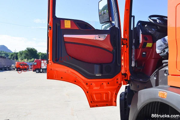 Sinotruk HOWO TX7 Heavy Truck 480 hp 6X4(10 wheels) LNG Tractor Truck Cab (2) | 86Trucks