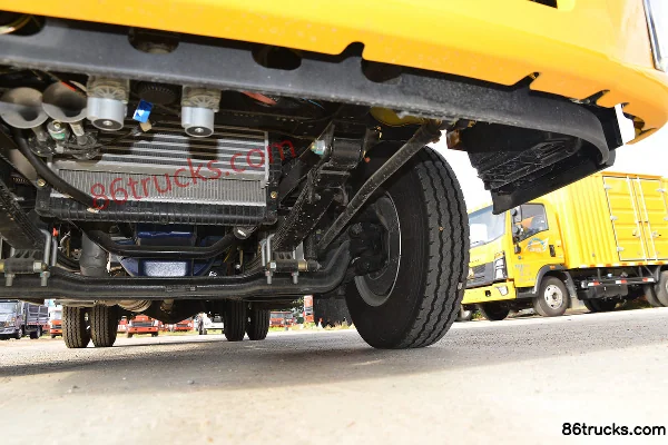 Sinotruk HOWO Hanjiang 130hp 4X2(6 wheels) wrecker (Zhuanwei brand) Chassis (3) | 86Trucks
