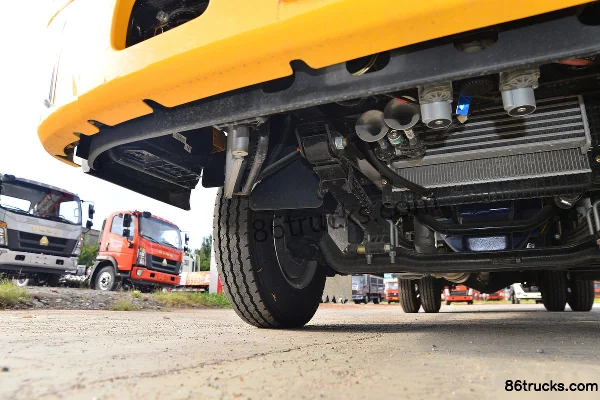 Sinotruk HOWO Hanjiang 130hp 4X2(6 wheels) wrecker (Zhuanwei brand) Chassis (2) | 86Trucks