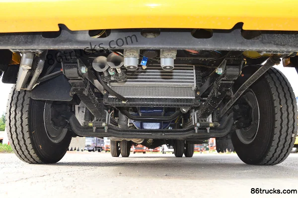 Sinotruk HOWO Hanjiang 130hp 4X2(6 wheels) wrecker (Zhuanwei brand) Chassis (1) | 86Trucks