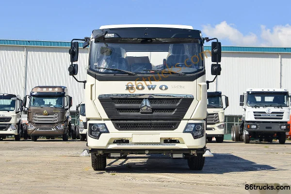 Sinotruk HOWO G5X 220 hp 4X2(6 wheels) water sprinkler truck (Lvye brand) Exterior (2) | 86Trucks