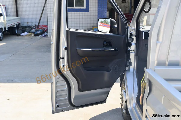 Dongfeng Xiaobawang W18 1,6 L 122 ch 4X2(6 roues) 3,7 m camion micro plateau simple cabine (China VI) (2) | 86Trucks