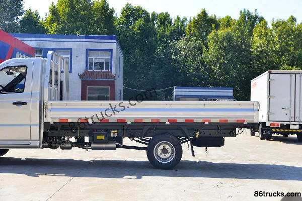 Dongfeng Xiaobawang W18 1,6 L 122 ch 4X2(6 roues) 3,7 m camion micro plateau simple cabine (China VI) Carrosserie (2) | 86Trucks