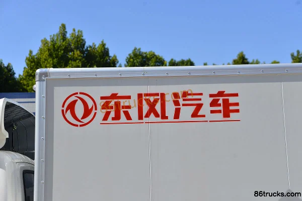 Dongfeng Xiaobawang W17 2.0L 133 hp 4X2(6 wheels) Gasoline 3.35m Single Row Van Truck (China VI) Body (3) | 86Trucks