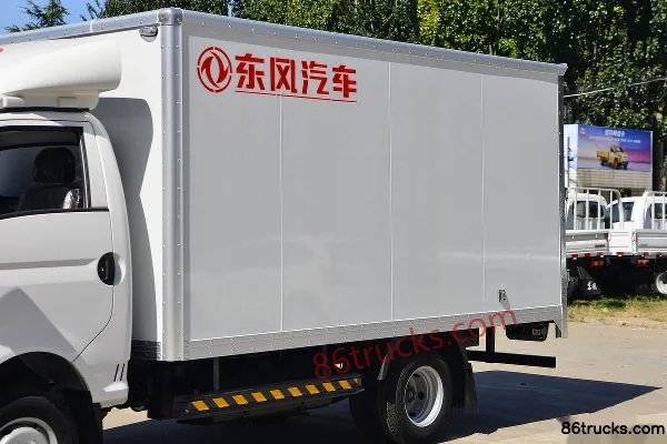 Dongfeng Xiaobawang W17 2.0L 133 hp 4X2(6 wheels) Gasoline 3.35m Single Row Van Truck (China VI) Body (1) | 86Trucks