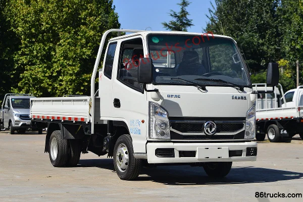 Dongfeng W15 1.6L gasoline 123 hp 4X2(6 wheels) Mengwo 5-speed 3.1 m double-row stake truck mini truck Exterior