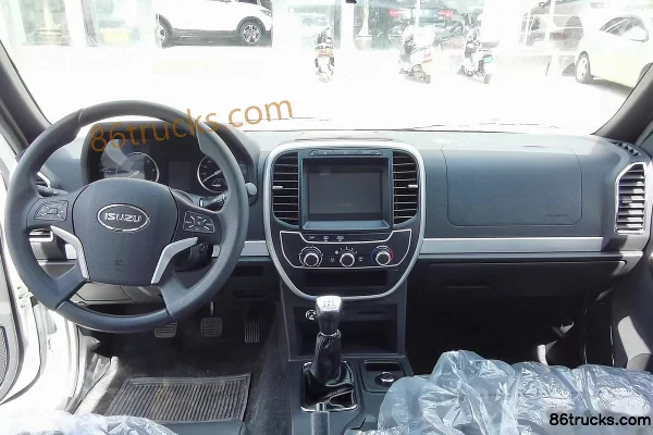 Qingling Isuzu T17 2023 3.0T diesel 143 hp 4WD standard wheelbase double row pickup Chassis (1) | 86Trucks