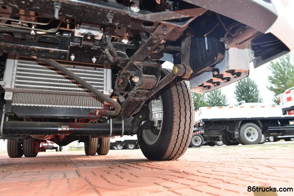 Yuejin Fuyun S80 95 hp 4X2(6 wheels) 3.55m refrigerated truck (China VI) Chassis (3) | 86Trucks