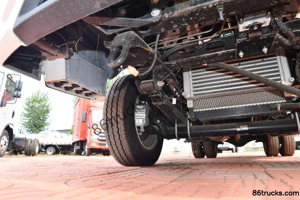 Yuejin Fuyun S80 95 hp 4X2(6 wheels) 3.55m refrigerated truck (China VI) Chassis (2) | 86Trucks