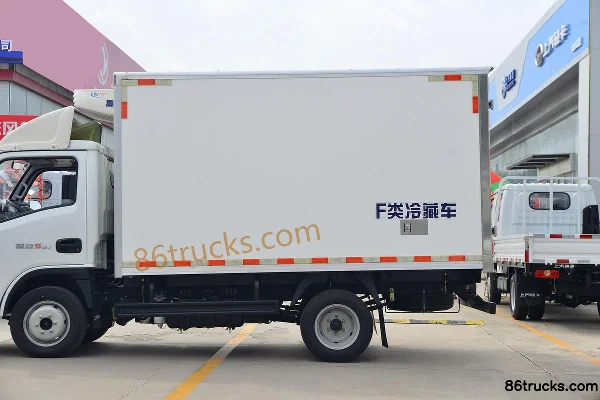 Yuejin Fuyun S80 95 hp 4X2(6 wheels) 3.55m refrigerated truck (China VI) Body (2) | 86Trucks