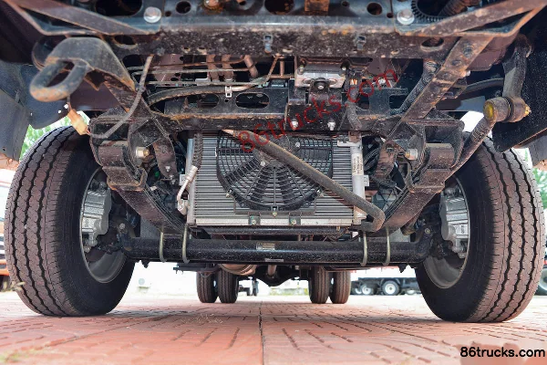 Yuejin Fuxing S100 95 hp 4X2(6 wheels) 4.2 m single-row stake light truck (China VI) Chassis (1) | 86Trucks