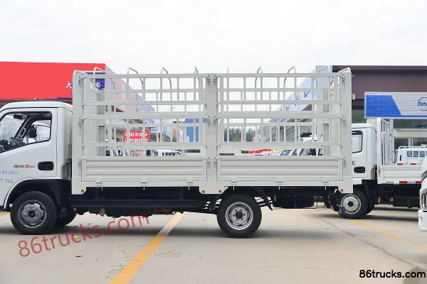Yuejin Fuxing S100 95 hp 4X2(6 wheels) 4.2 m single-row stake light truck (China VI) Body (2) | 86Trucks