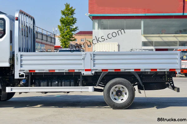 SHACMAN Commercial Vehicle Delong G1 137 ch 4X2(6 roues) 3,82 m porteur plateau cabine avancée (6 vitesses) Carrosserie (1) | 86Trucks