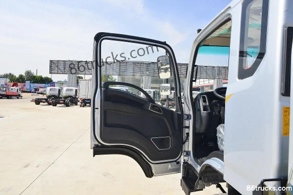 SHACMAN Commercial Vehicle Delong G1 137 ch 4X2(6 roues) camion plateau léger 3,82 m (Fast Gear 8 vitesses) Cabine (1) | 86Trucks