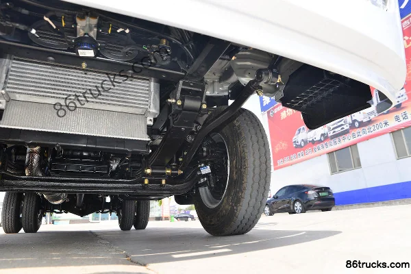 SHACMAN Commercial Vehicle Delong G1 137 ch 4X2(6 roues) camion plateau léger 3,82 m (Fast Gear 8 vitesses) Châssis (3) | 86Trucks