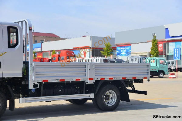 SHACMAN Commercial Vehicle Delong G1 137 ch 4X2(6 roues) camion plateau léger 3,82 m (Fast Gear 8 vitesses) Carrosserie (1) | 86Trucks