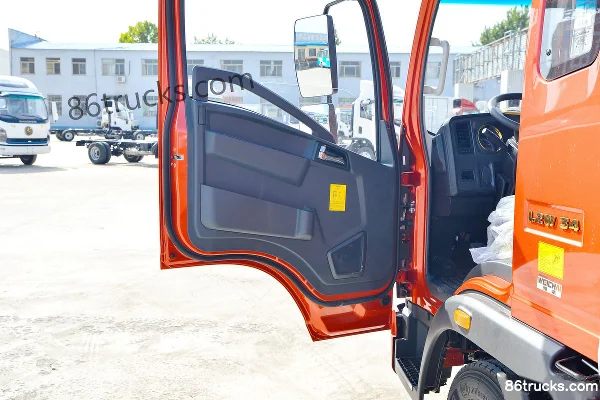 Sinotruk HOWO Hanjiang H 140 hp 4X2(6 roues) 3.85m half-row flatbed light truck (8-speed) Cabine (2) | 86Trucks