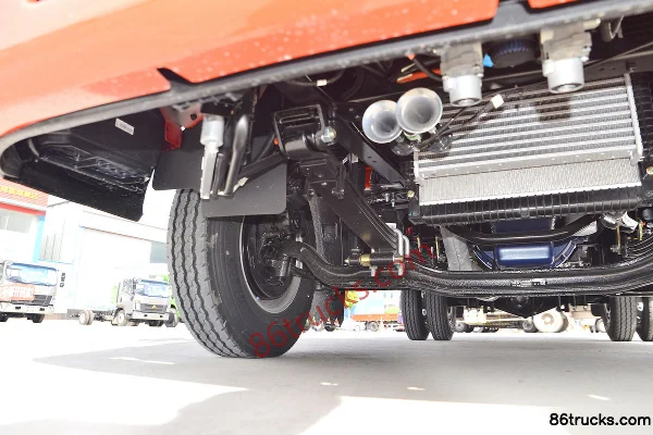 Sinotruk HOWO Hanjiang H 140 hp 4X2(6 roues) 3.85m half-row flatbed light truck (8-speed) Châssis (2) | 86Trucks