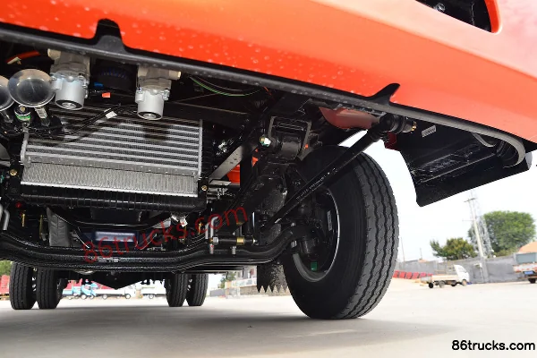 Sinotruk HOWO Han H 160 hp 4X2(6 wheels) 3.85m One-and-a-half Row Stake Light Truck (China VI) Chassis (3) | 86Trucks