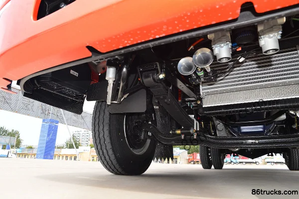Sinotruk HOWO Han H 160 hp 4X2(6 wheels) 3.85m One-and-a-half Row Stake Light Truck (China VI) Chassis (2) | 86Trucks