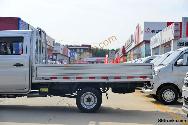 Changan Kuayue Wang X1 Luxury 1.6L 122hp 4X2(6 wheels) Gasoline 2.55m Double Row Flatbed Light Truck (China VI) Body (2) | 86Trucks