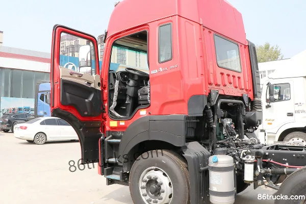 JAC Gallop A5WIII Heavy Truck 270hp 8X2(10 wheels) 9.5m wing opening box cargo truck Cab (2) | 86Trucks