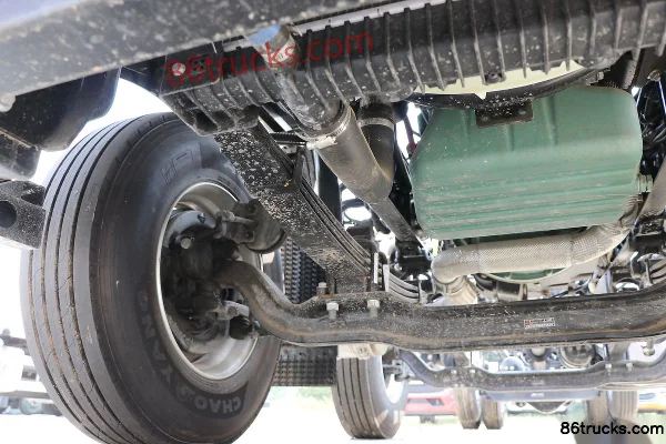 JAC Gallop A5WIII Heavy Truck 270hp 8X2(10 wheels) 9.5m wing opening box cargo truck Chassis (2) | 86Trucks