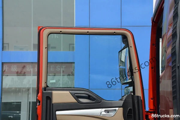 Sinotruk HOWO TX 270 hp 4X2(6 wheels) 6.75m flatbed cargo truck (China VI) Cab (2) | 86Trucks