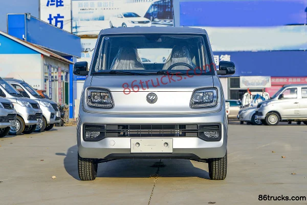 Foton Xiangling Q Integrated Comfort 1.6L 120 hp 4X2(6 wheels) Gasoline 2.5m double-row flatbed mini truck Exterior (2) | 86Trucks