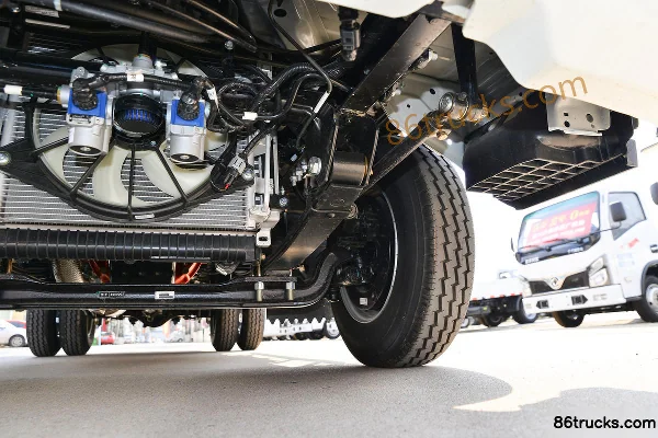 JAC Chuangfu Star H1 132hp 4X2(6 wheels) 3.7m single-row van light truck Chassis (3) | 86Trucks