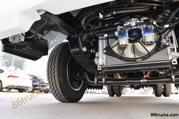 JAC Chuangfu Star H1 132hp 4X2(6 wheels) 3.7m single-row van light truck Chassis (2) | 86Trucks