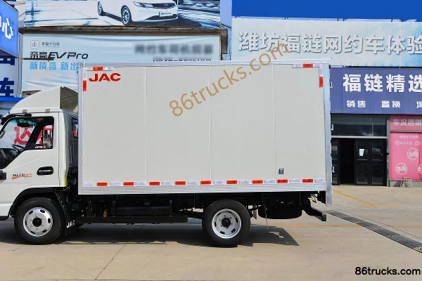 JAC Chuangfu Star H1 132hp 4X2(6 wheels) 3.7m single-row van light truck Body (2) | 86Trucks