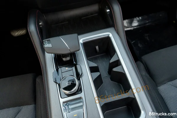 Changan F70 Blue Whale Edition 233 ch 2.0T essence 4X2(6 roues) propulsion double cabine benne longue (2) | 86Trucks