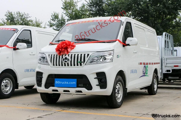 Ankai New Changan Ruixing M60 2023 Comfort Type 1.6L 105 hp CNG 2-Seat Panel Van (Rear Hinged Door) (China VI) Exterior (3) | 86Trucks