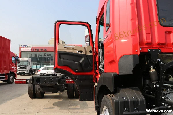 JAC Gallop A5X III 290 ch 4X2(6 roues) camion porteur fourgon 7,8 m Cabine (3) | 86Trucks