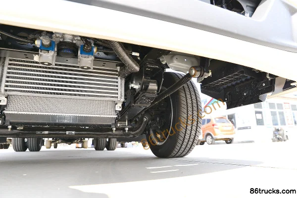 JAC S3 All-round 2.2L Diesel 129 hp 4X2(6 wheels) Xingrui 5-speed 3.85m Single-row Flatbed Light Truck Chassis (3) | 86Trucks