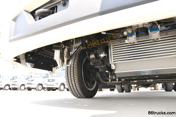 JAC S3 All-round 2.2L Diesel 129 hp 4X2(6 wheels) Xingrui 5-speed 3.85m Single-row Flatbed Light Truck Chassis (2) | 86Trucks