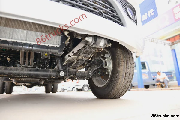 Foton Xiangling V3 2,0 L 144 ch 4X2(6 roues) essence 3,7 m camion plateau à ridelles simple cabine Châssis (3) | 86Trucks