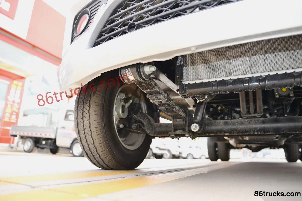 Foton Xiangling V3 2,0 L 144 ch 4X2(6 roues) essence 3,7 m camion plateau à ridelles simple cabine Châssis (2) | 86Trucks