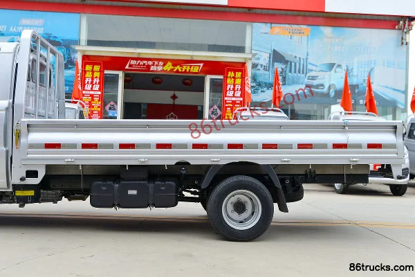 Foton Xiangling V3 2,0 L 144 ch 4X2(6 roues) essence 3,7 m camion plateau à ridelles simple cabine Carrosserie (2) | 86Trucks
