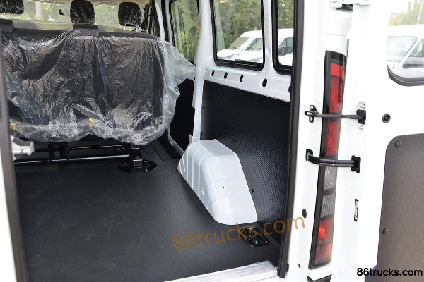 JMC Fushun 2023 model Commercial 146hp 2.0T diesel short wheelbase 6-seat medium-high roof multi-purpose passenger vehicle Body (3) | 86Truc