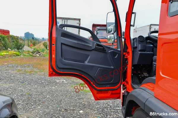 FAW Jiefang Hu VH 160 hp 4X2(6 wheels) 4.85m Semi-row Stake Truck Light Truck Cab (2) | 86Trucks