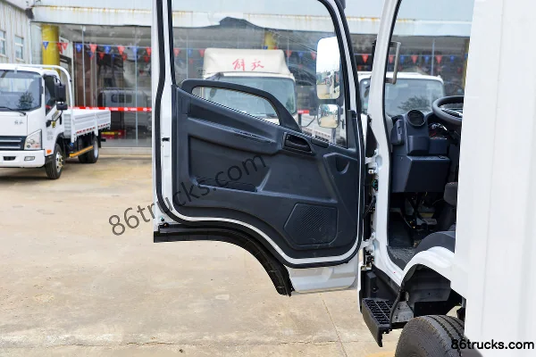 FAW Jiefang Hu VN Zhaocai Hu 137 hp 4X2(6 wheels) 4.16m single-row van light truck Cab (2) | 86Trucks