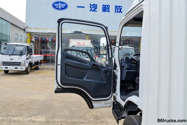 FAW Jiefang Hu VN Zhaocai Hu 137 hp 4X2(6 wheels) 4.16m single-row van light truck Cab (1) | 86Trucks