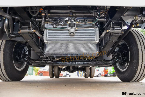 FAW Jiefang Hu VN Zhaocai Hu 137 hp 4X2(6 wheels) 4.16m single-row van light truck Chassis (1) | 86Trucks