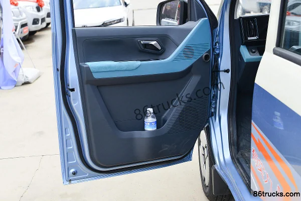 Foton Xiangling Q Intégré 1.6L 120 ch 4X2(6 roues) 2.5 m Biplace Ridged Microtruck Cabine (2) | 86Trucks