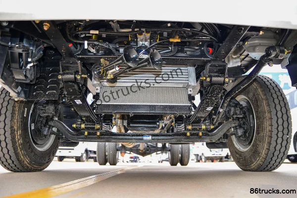 SHACMAN Commercial Vehicle Delong G2 Standard Edition 160 hp 4X2(6 wheels) 4.18m single-row flatbed light truck Chassis (1) | 86Trucks