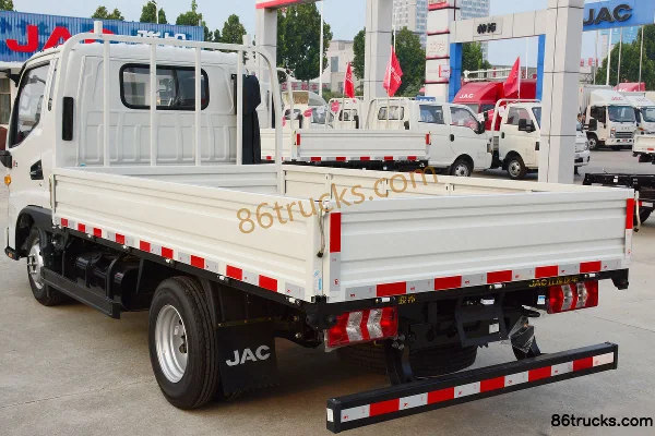 JAC Junling V3 82 ch 4X2(6 roues) camion léger plateau 3,4 m cabine avancée Carrosserie (2) | 86Trucks