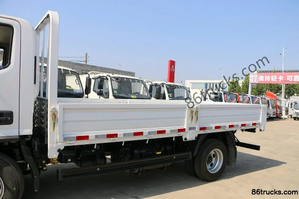 Foton Ollin New Jieyun Youth Invincible Edition 146 hp 4X2(6 wheels) 4.17m Single Row Flatbed Light Truck (Medium Body) (1) | 86Trucks