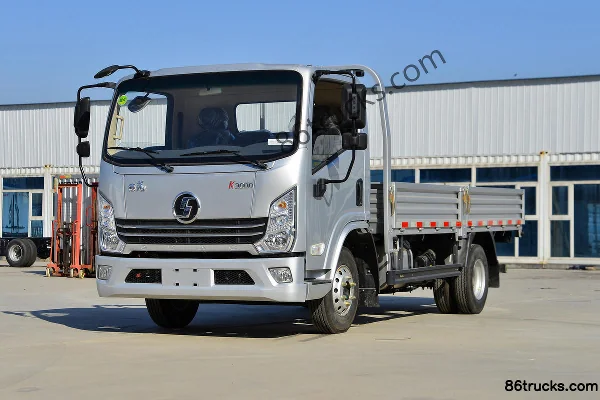 SHACMAN Light Truck Delong K3000 130hp 4X2(6 wheels) 4.18m Single Row Flatbed Light Truck (Ratio 4.33) Exterior (3) | 86Trucks